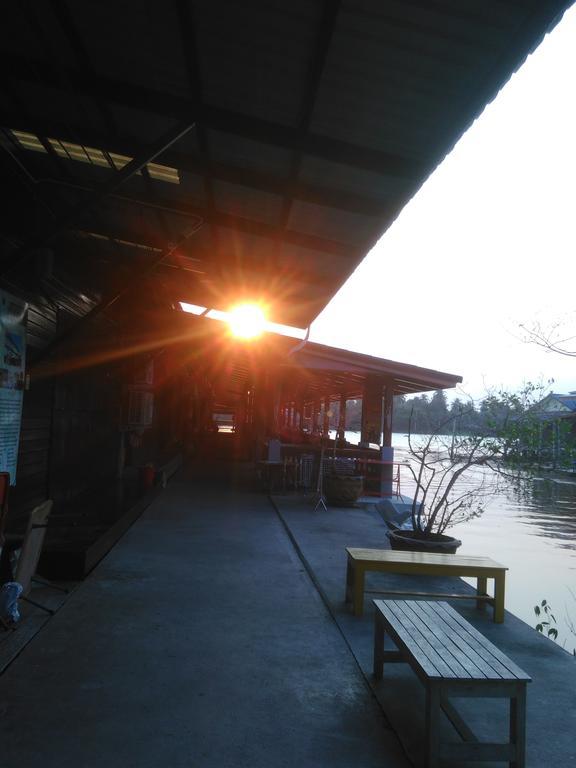 Patchaya Guesthouse Amphawa Zewnętrze zdjęcie
